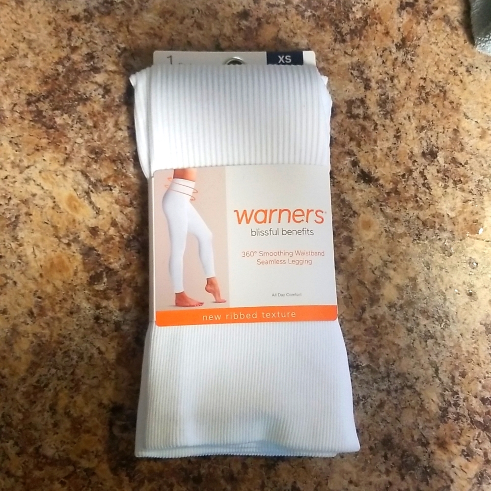 Ladies Warners blissful benefits seamless legging in white xs